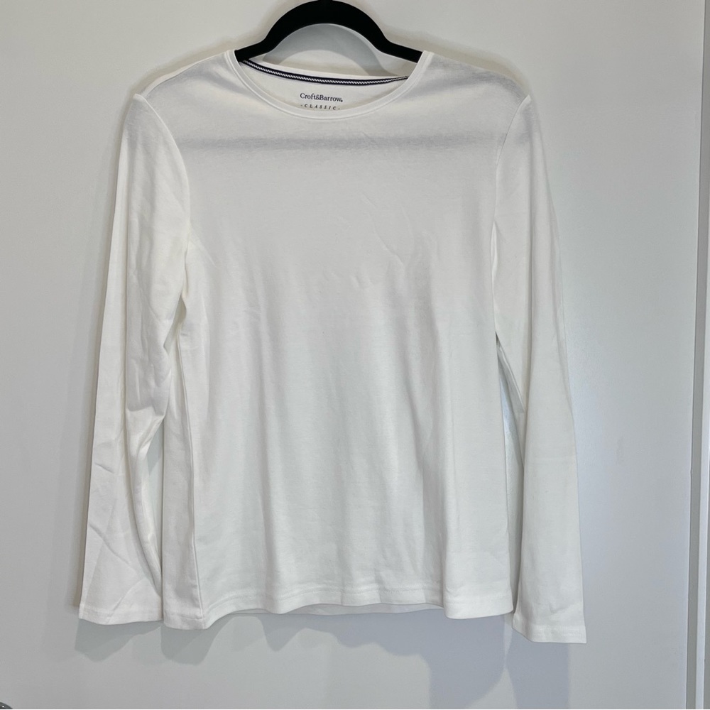 Croft & Barrow White Classic Tee Size Medium